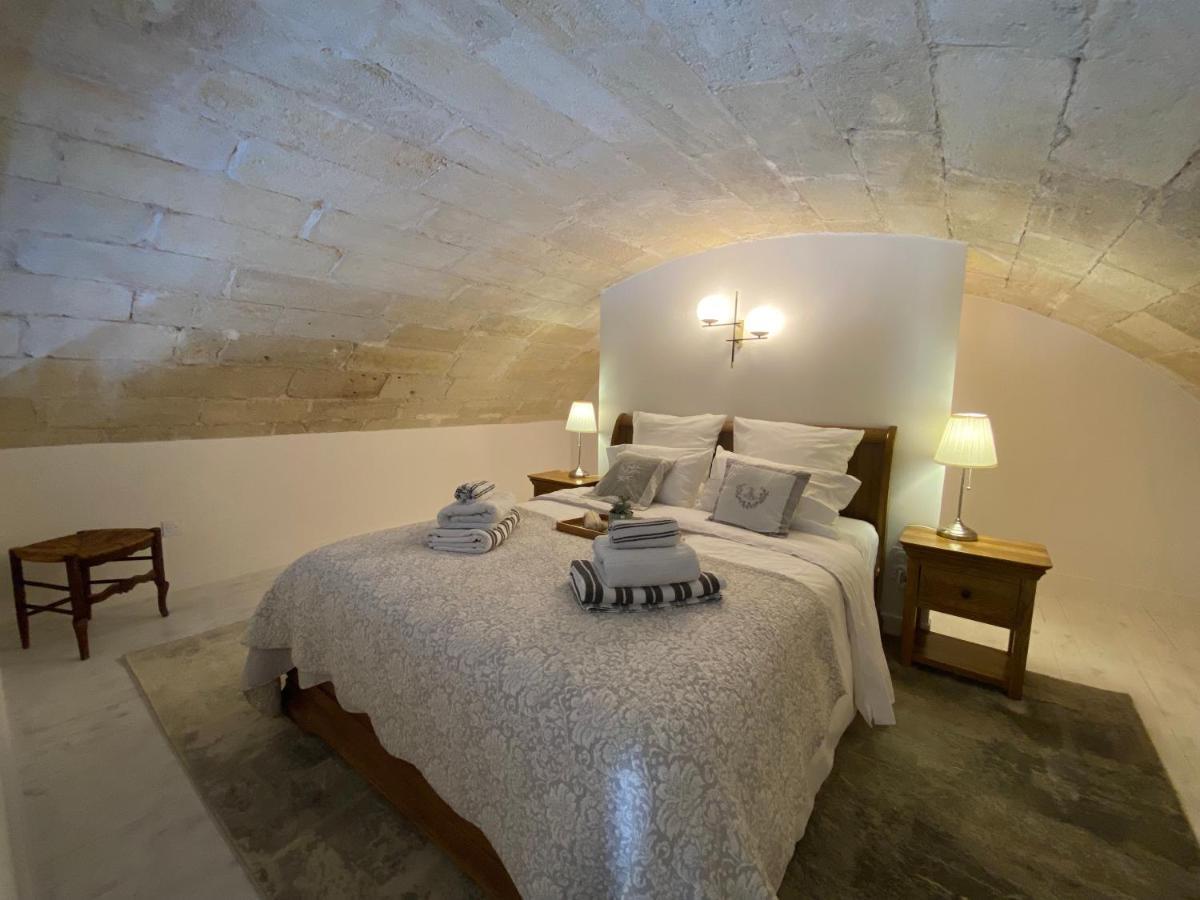 Appartement Avec Piscine Privee Dans Residence Pour 6 Personnes Uzes Exterior photo