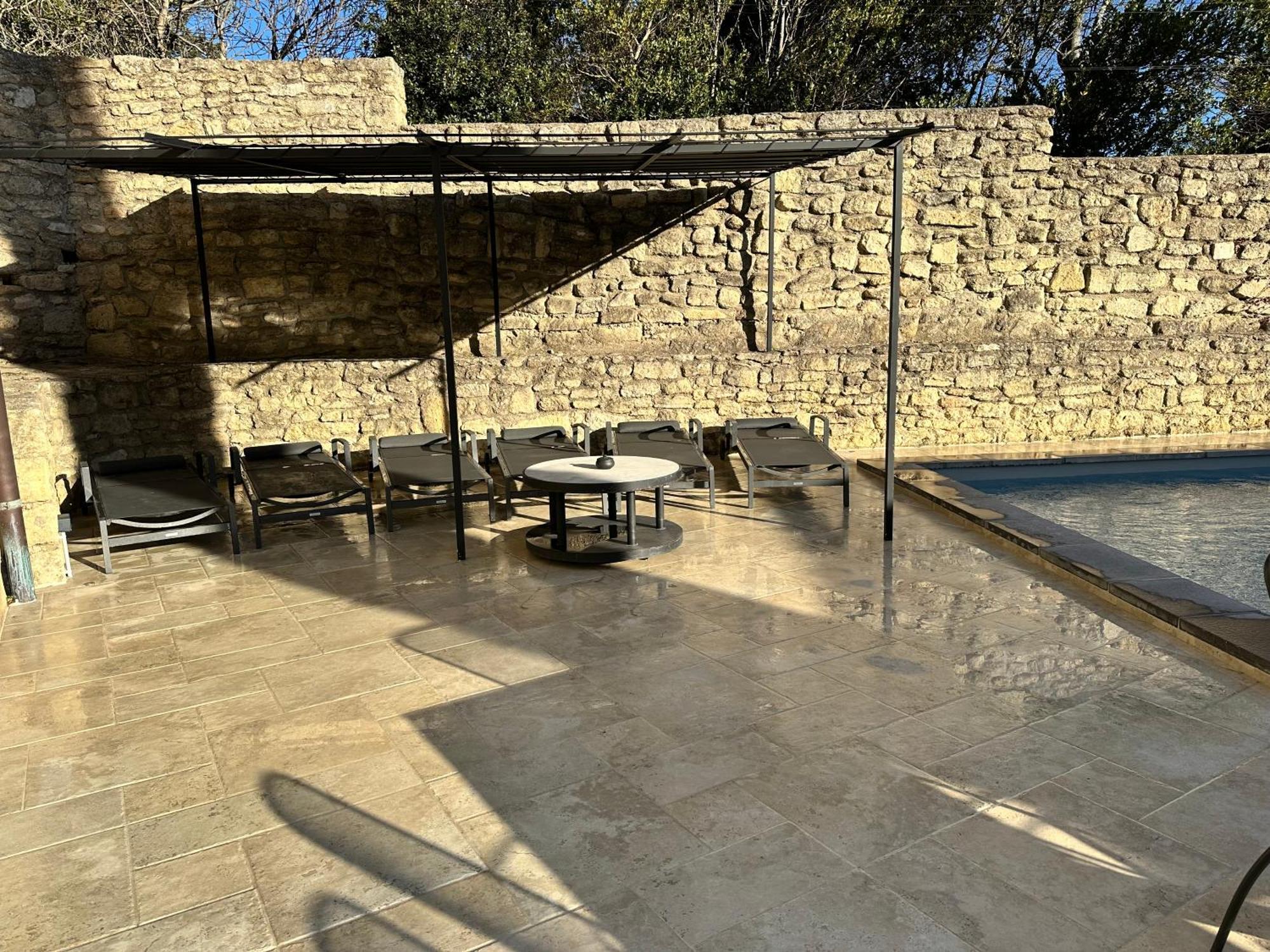 Appartement Avec Piscine Privee Dans Residence Pour 6 Personnes Uzes Exterior photo