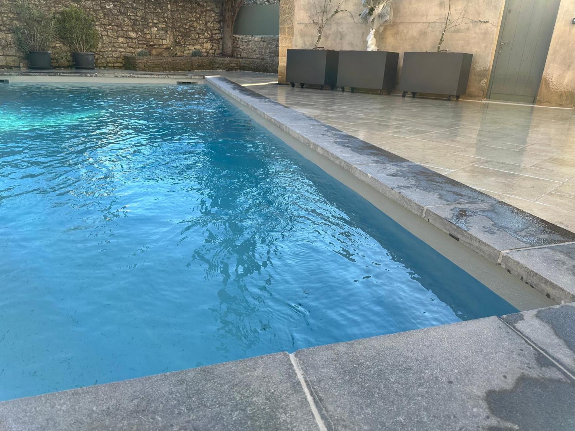 Appartement Avec Piscine Privee Dans Residence Pour 6 Personnes Uzes Exterior photo